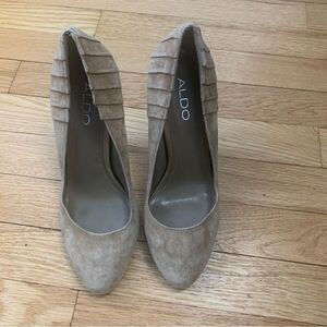 Aldo size 38/7.5 brown heels